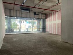 Middle Road (D7), Retail #522853271